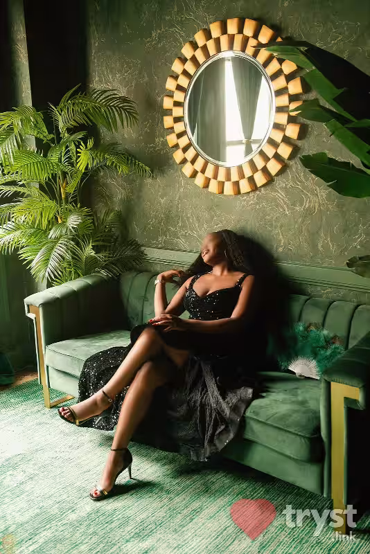 companion/Massage Chloe James in Los Angeles, CA