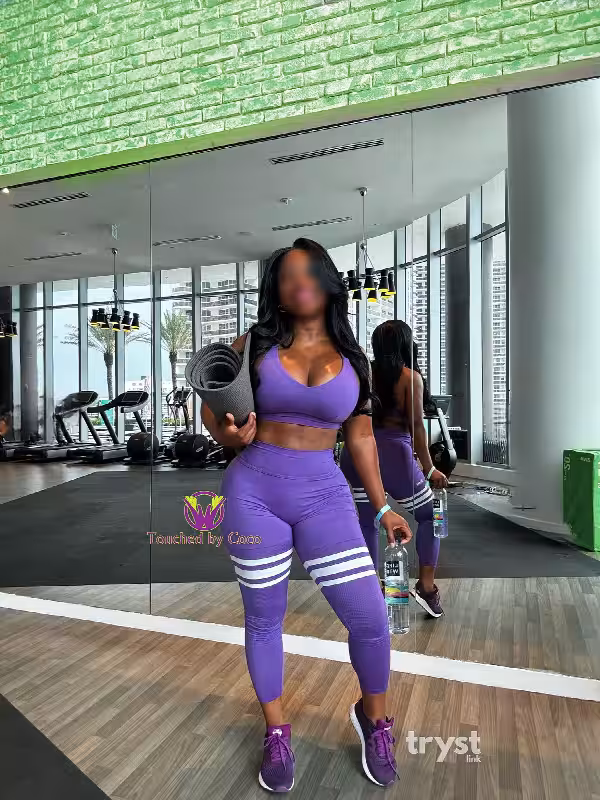 companion/Massage Coco in Miami, FL