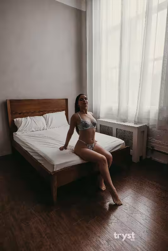 companion/Massage Penny in New York City - Manhattan, NY